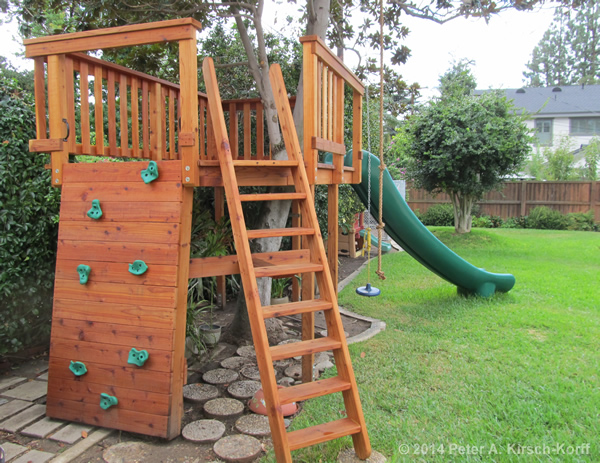 Fun Play Activity Center (Climbing Rock wall, Swings and 'Grandparent Friendly' Slide) and Treehouse - Pasadena, CA